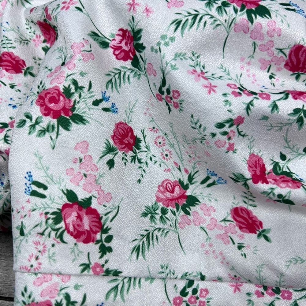 Lulus floral puff‎ sleeve smocked floral top M - Picture 3 of 6